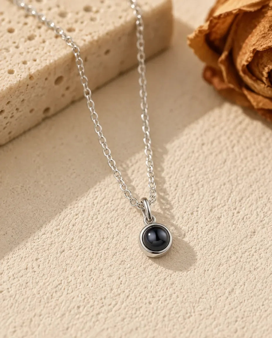 Kette mit Bild - Vorderansicht in Silber