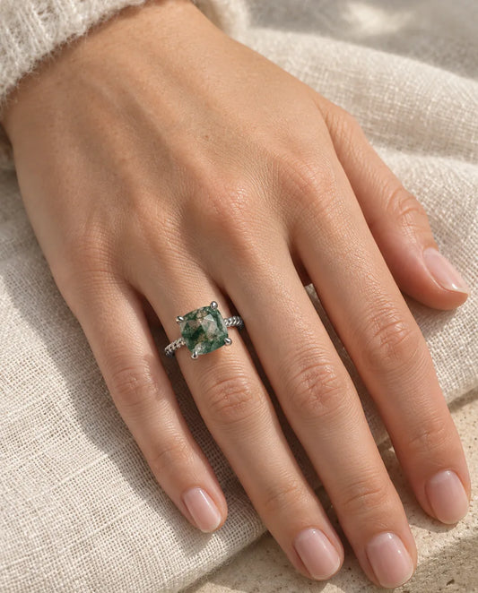 Moosachat Ring - an der Hand getragen