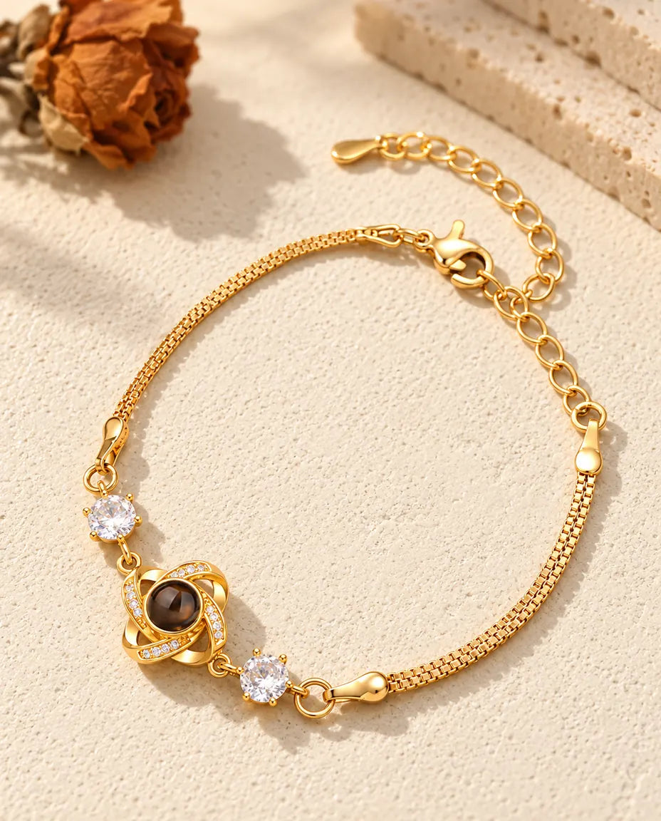 Goldfarbenes Liebesknoten-Armband mit Bild im Stein, Karabinerverschluss und Verlängerung