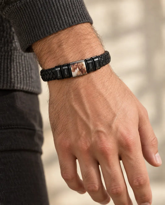 Armband mit Foto für Herren - von einem Model getragen