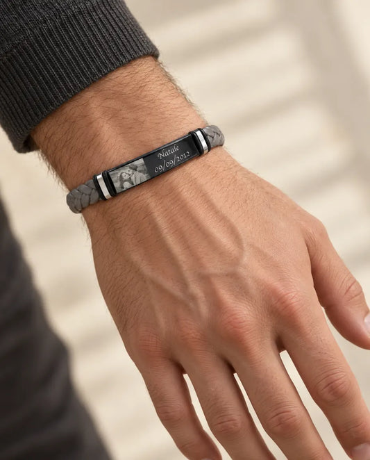 Armband mit Foto für Herren - von einem Model getragen