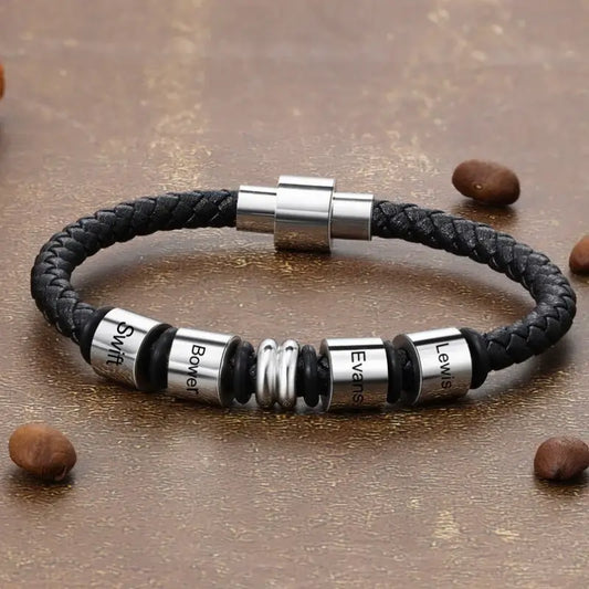 Armband mit Gravur für Herren – Schwarzes Leder & Edelstahl, bis zu 4 gravierte Namen, Geschenk für Ihn, Papa, Freund