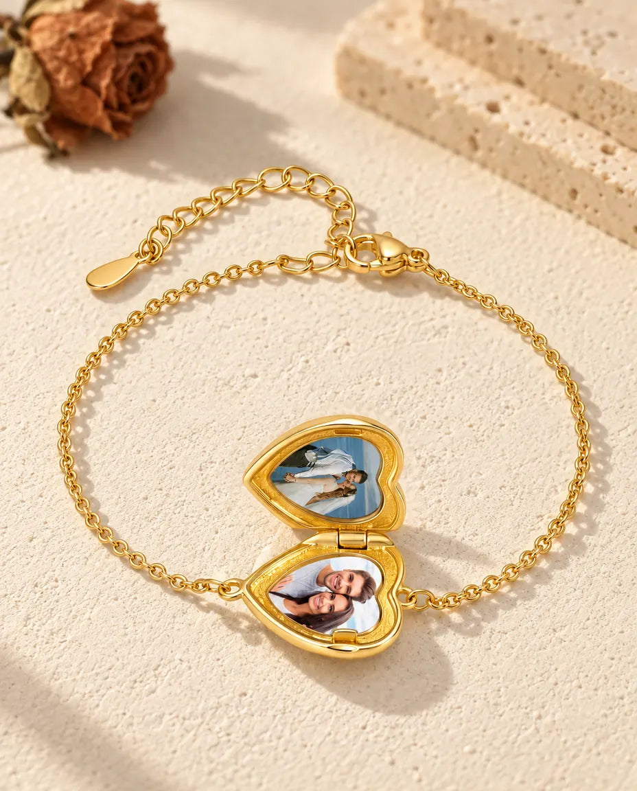Herz-Medaillon-Armband geöffnet, mit zwei Fotos