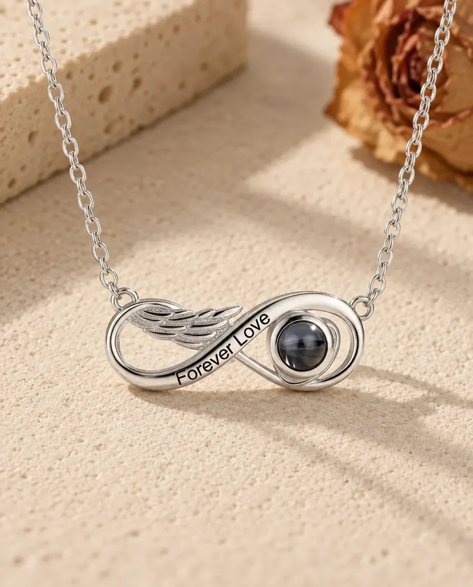 Kette mit Bild im Stein - Vorderansicht in Silber