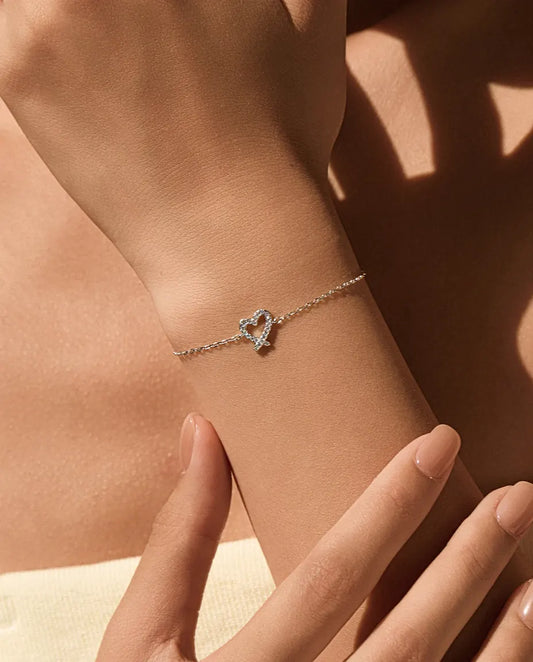 Moissanit Armband mit offenem Herz aus 925 Sterlingsilber – Farbe D an zarter Gliederkette
