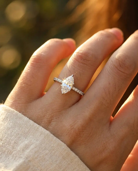 Moissanit Ring – 0,5 ct Marquise-Schliff, zarter Pavé-Ring aus 925er Sterlingsilber, Verlobungsring und Geschenk für Sie