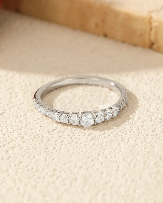 Moissanit Ring – Ehering mit 19 Steinen im Größenverlauf, D-Farbe VVS1, 925er Sterlingsilber, stapelbarer Ring für Damen