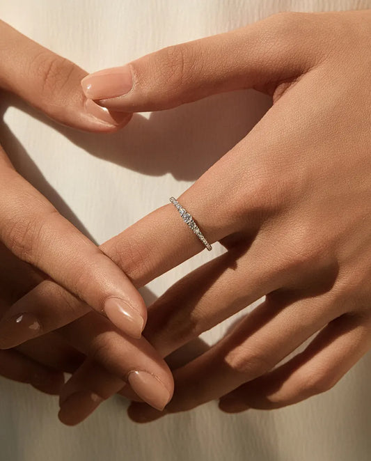 Moissanit Ring – Ehering mit 19 Steinen im Größenverlauf, D-Farbe VVS1, 925er Sterlingsilber, stapelbarer Ring für Damen