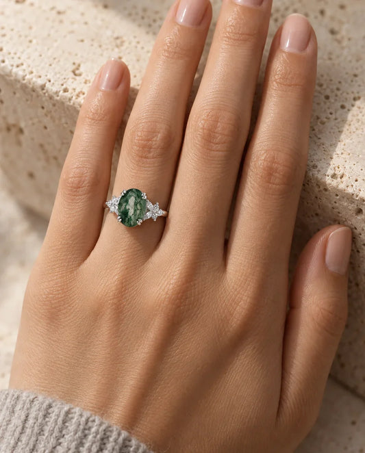 Moosachat Ring - an der Hand getragen