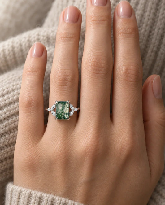 Moosachat Ring - an der Hand getragen