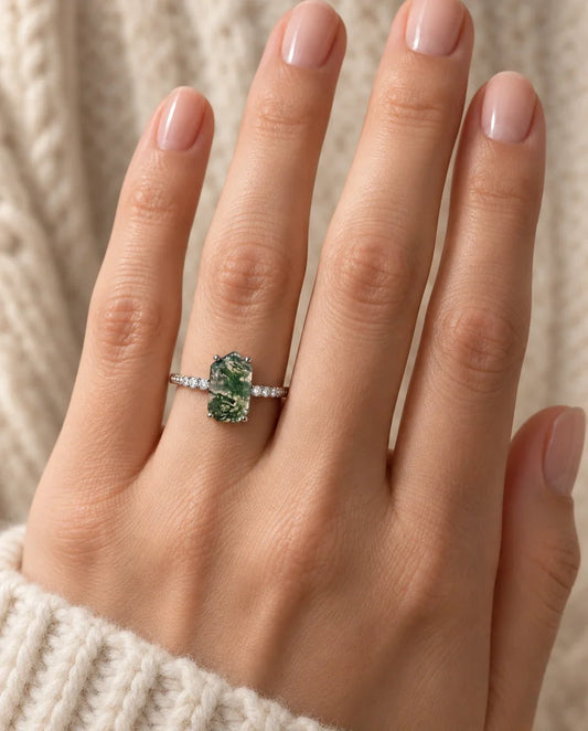 Moosachat Ring - an der Hand getragen