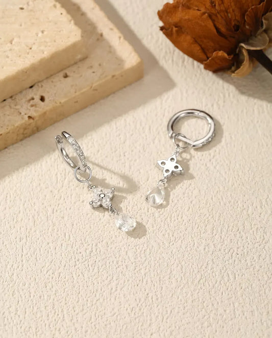 Moissanit Ohrringe im Tropfenschliff - je ein 0,80 ct Tropfen an Kleeblatt-Gliedern, 925 Sterlingsilber Creolen, 34 mm